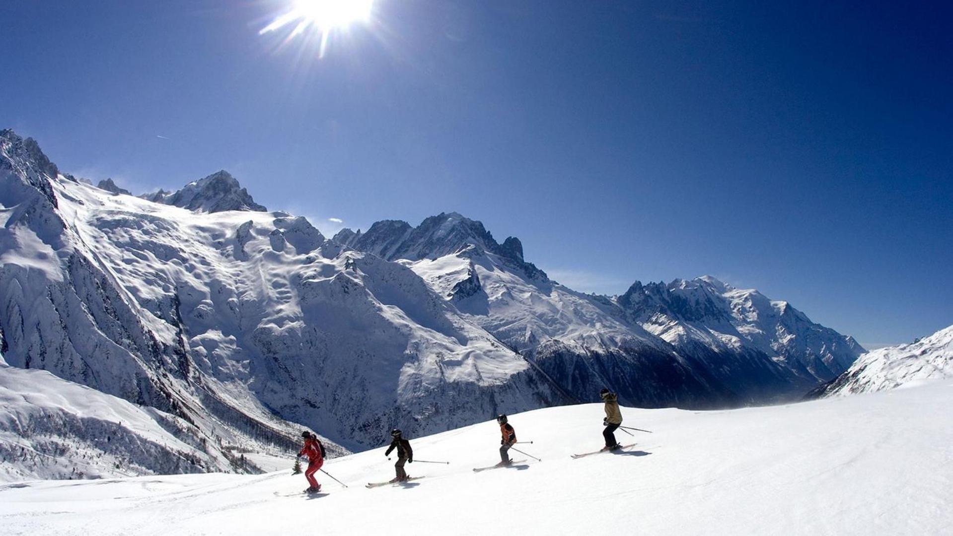 Apartment Au Bon Coin - Luxury Chamonix Hidden Haven, Mont Blanc View, Hot Tub And Garden Ngoại thất bức ảnh