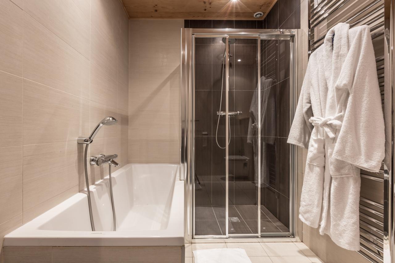 Apartment Au Bon Coin - Luxury Chamonix Hidden Haven, Mont Blanc View, Hot Tub And Garden Ngoại thất bức ảnh