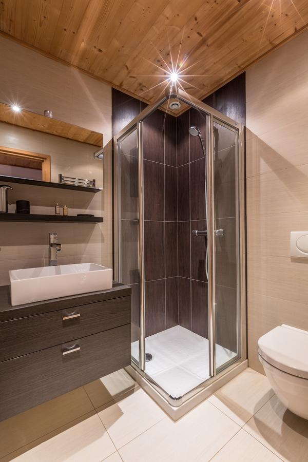 Apartment Au Bon Coin - Luxury Chamonix Hidden Haven, Mont Blanc View, Hot Tub And Garden Ngoại thất bức ảnh