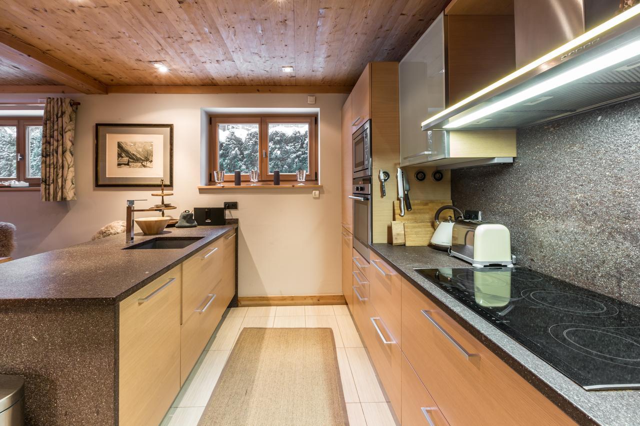 Apartment Au Bon Coin - Luxury Chamonix Hidden Haven, Mont Blanc View, Hot Tub And Garden Ngoại thất bức ảnh