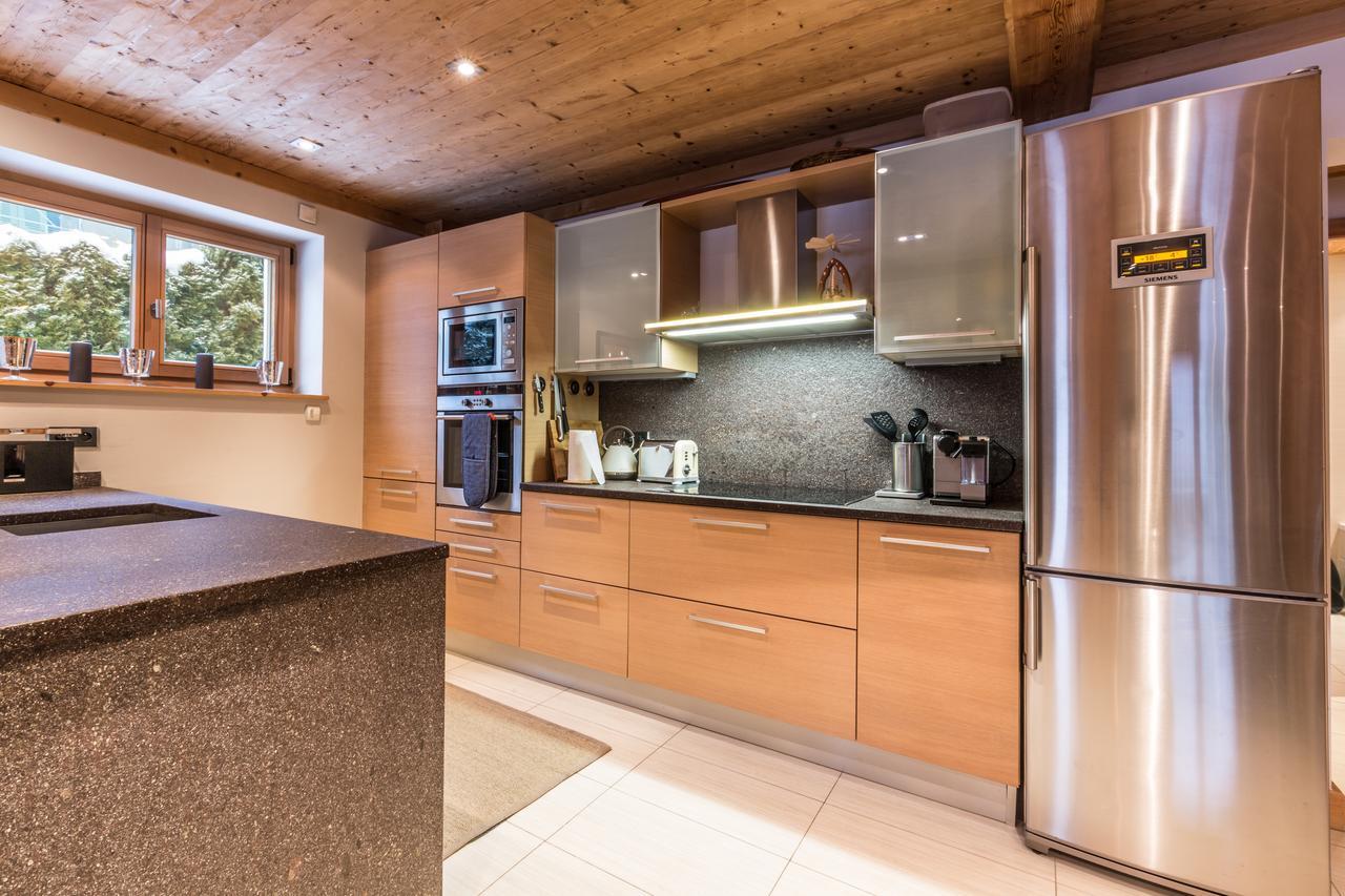 Apartment Au Bon Coin - Luxury Chamonix Hidden Haven, Mont Blanc View, Hot Tub And Garden Ngoại thất bức ảnh